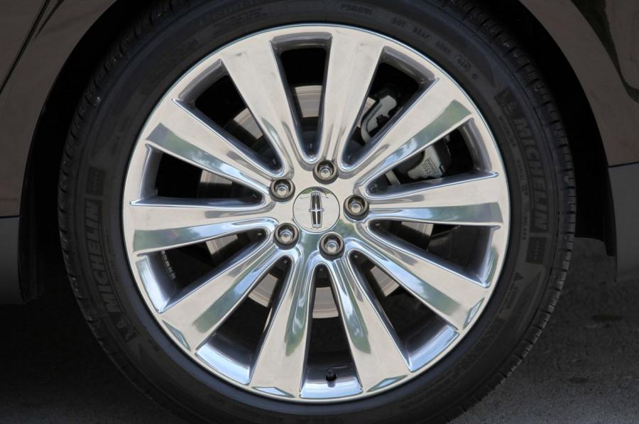  Lincoln MKS EcoBoost 2013 года  (фото 41 из 42)